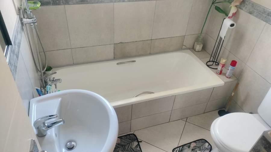 2 Bedroom Property for Sale in Navalsig Free State